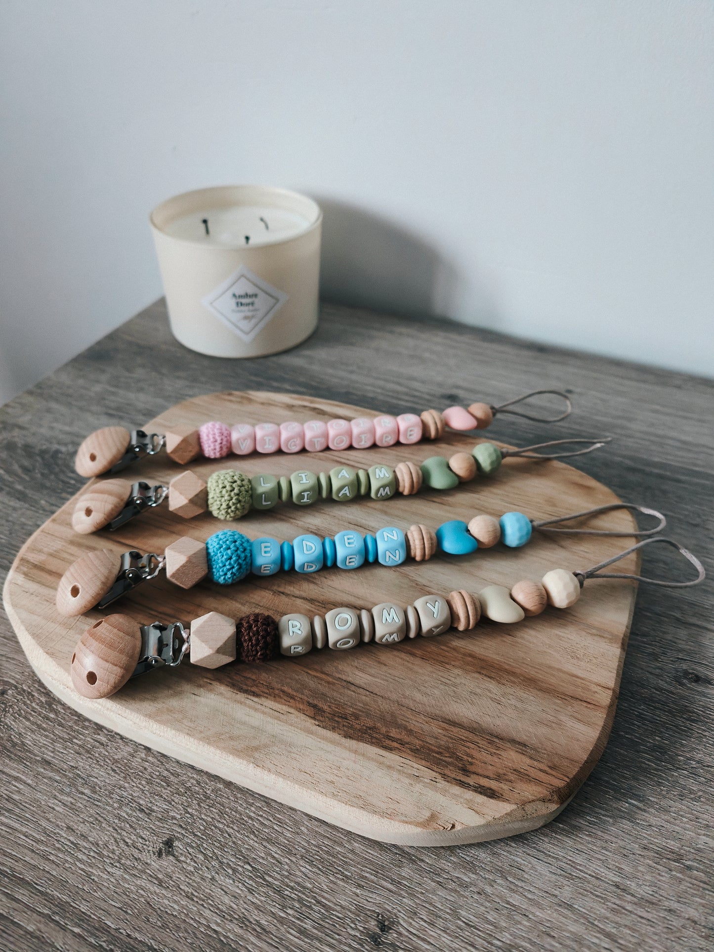 Attaches-tétines personnalisées